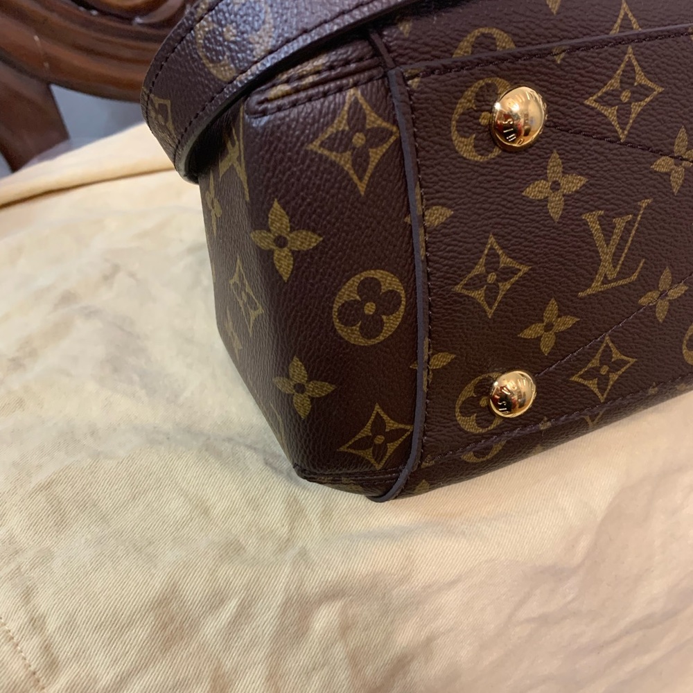 Louis Vuitton Montaigne MM SOLD 🍀🍀🍀 - Picture 8 of 14
